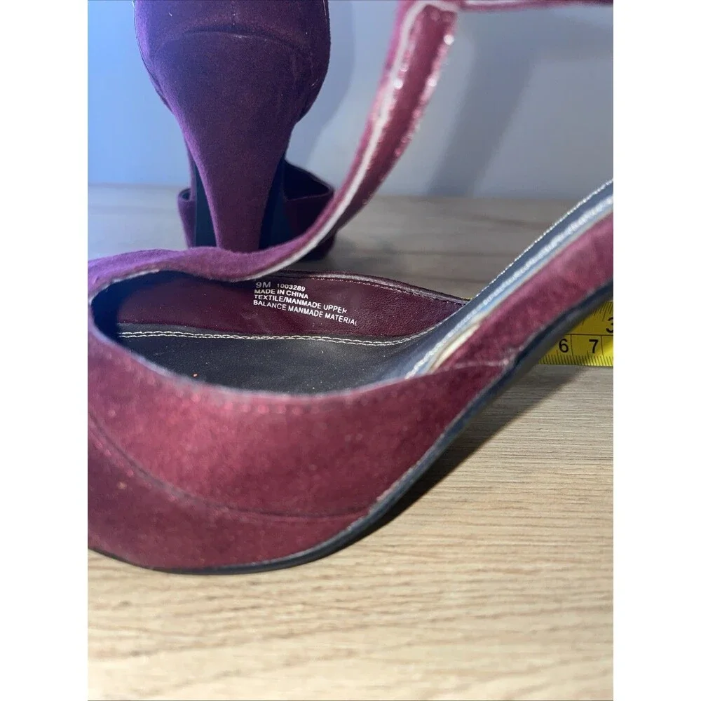 Naturalizer Burgundy Suede T-Strap 9M Heels - Picture 3 of 6